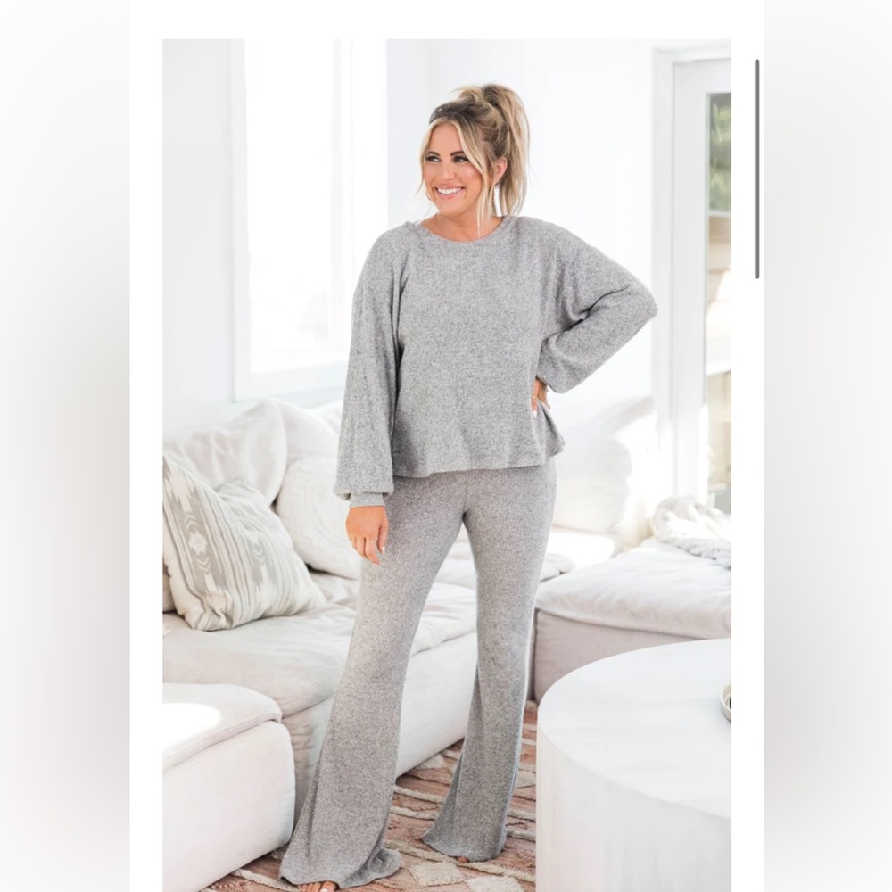 SIESTA SATURDAY GREY FLARE LEGGINGS - KRISTA X PINK LILY 2XL XXL Krista Horton